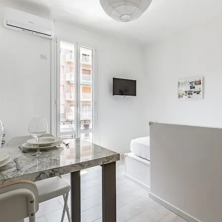 Bright Apt 600Mt From Viale Zara! Milan Exterior photo