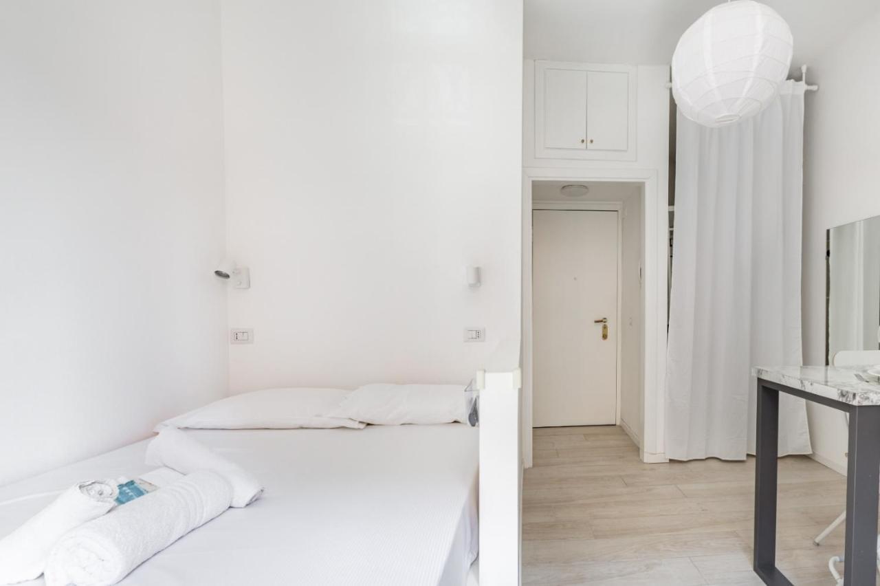 Bright 600mt From Viale Zara! Apartamento *