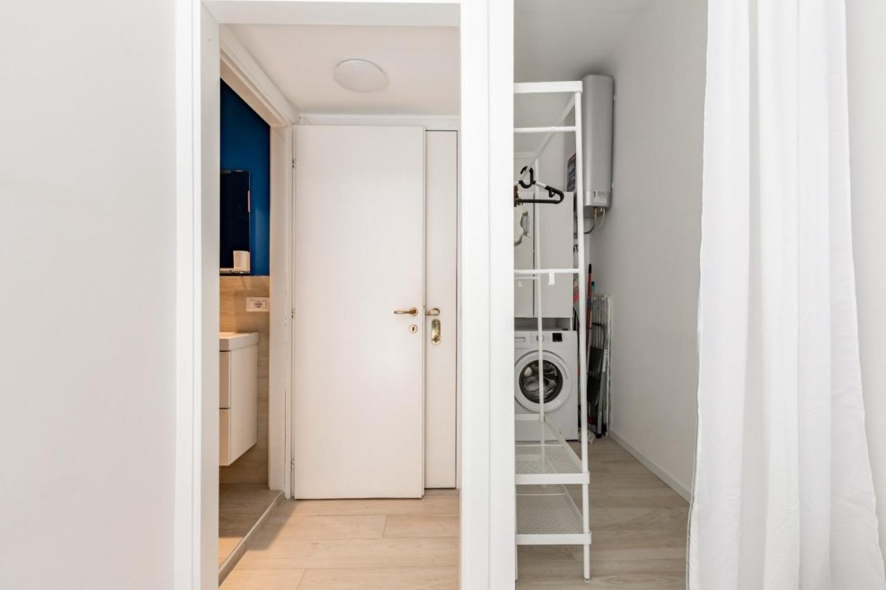 Bright 600mt From Viale Zara! Apartamento *